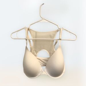 Victoria’s Secret Front clasp bra 32 DDD. New